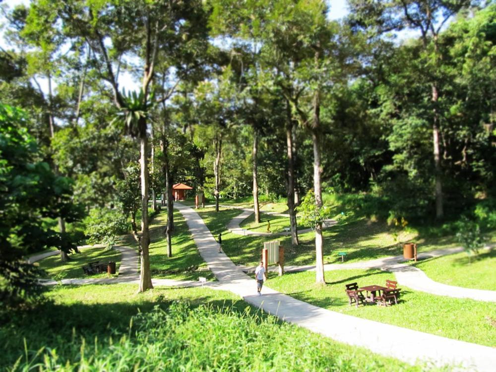 Sabai Sabai Guesthouse In Bayan Lepas Eksteriør billede