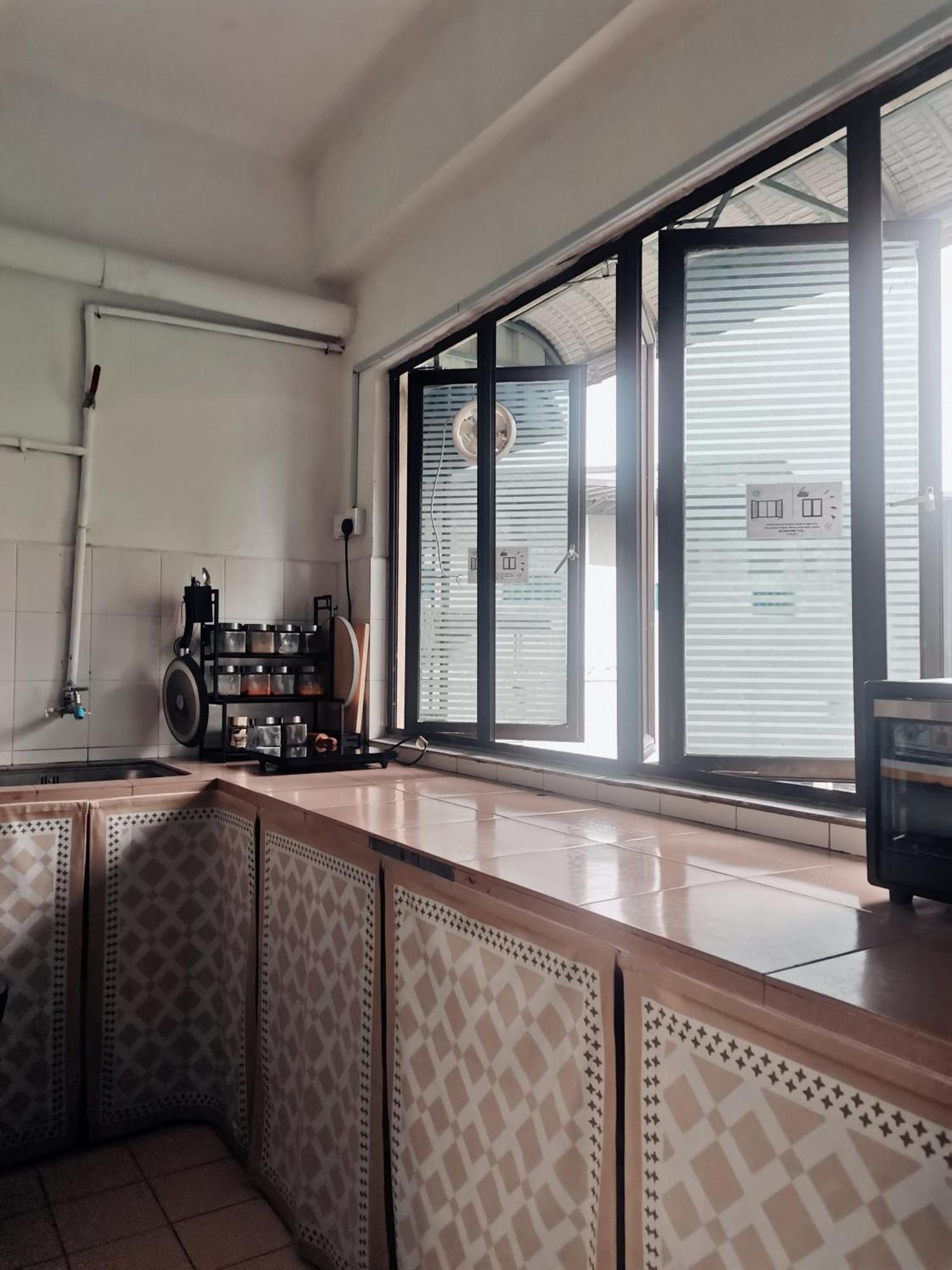 Sabai Sabai Guesthouse In Bayan Lepas Eksteriør billede